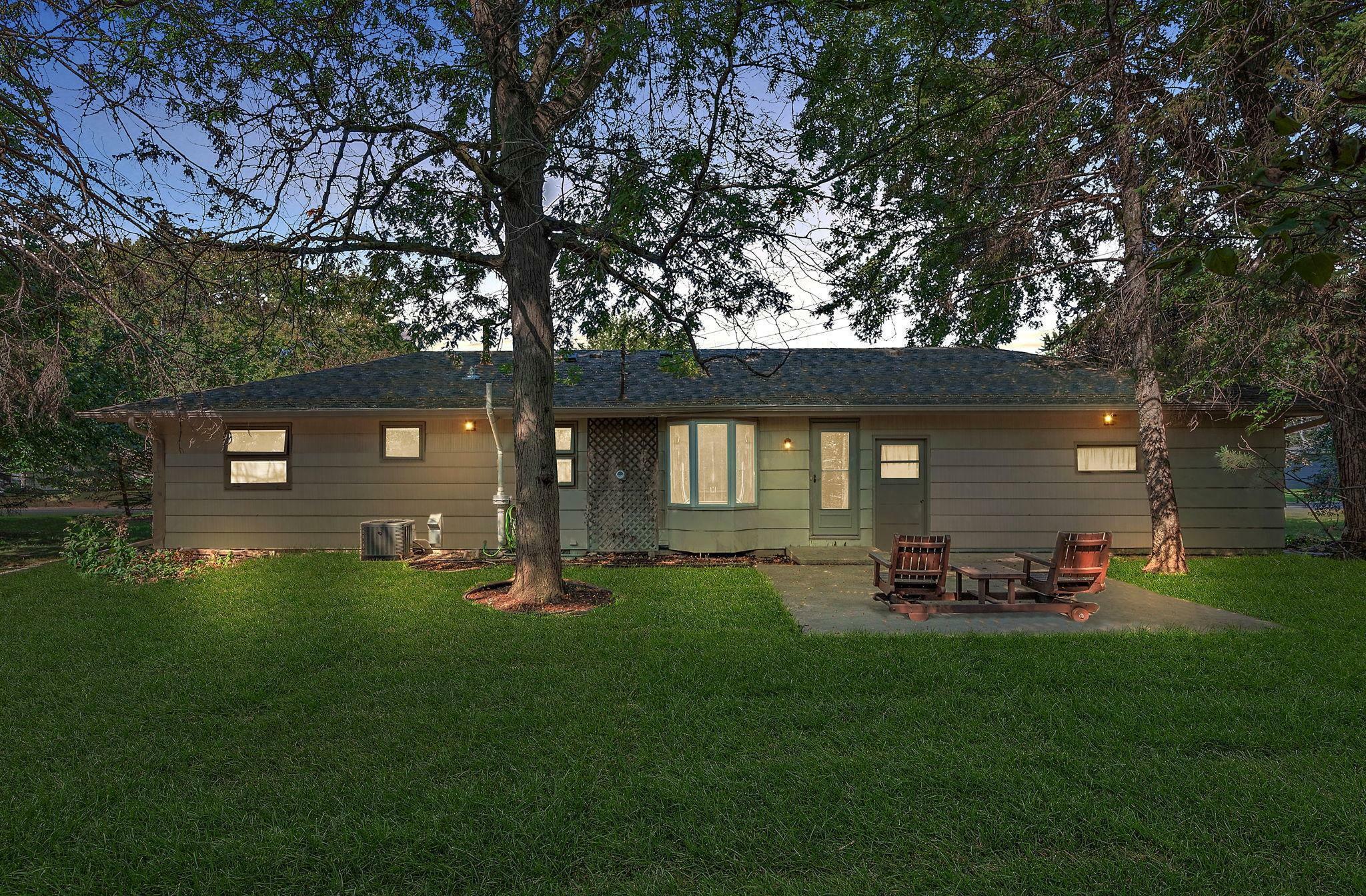 Property Photo:  1427 Circle Drive  MN 55337 