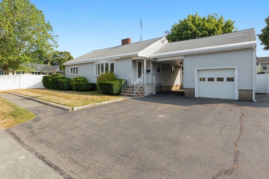 Property Photo: 31 Rose Cir MA 01960