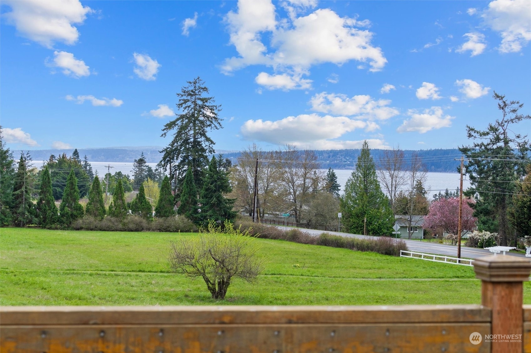 Property Photo:  783 W Camano Hill Road  WA 98282 