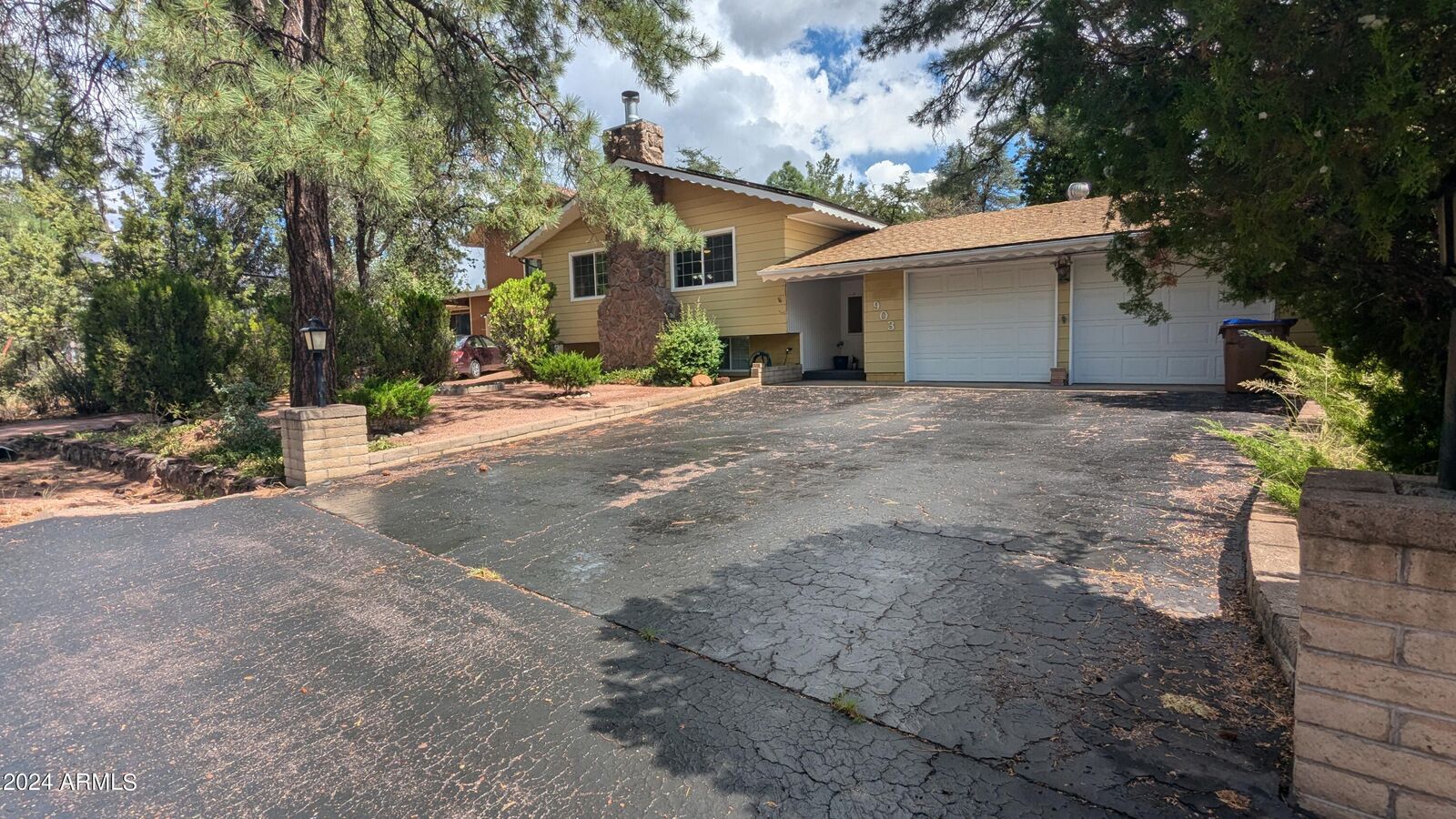 Property Photo:  903 N Manzanita Drive  AZ 85541 
