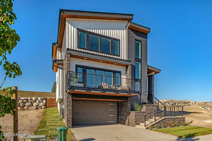 4 bed Coeur D'Alene home for sale 2747 W Lumber Ln, Coeur D'Alene, ID