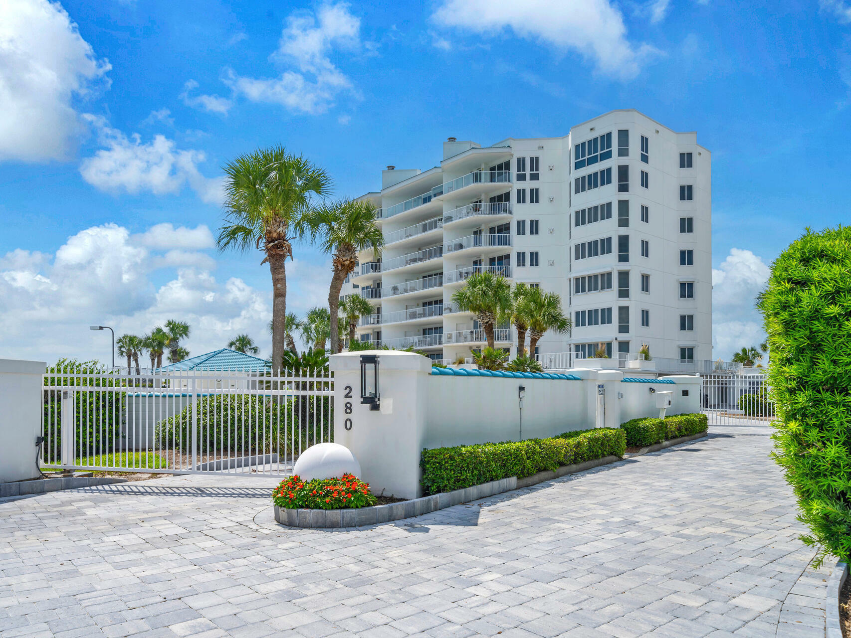 Property Photo:  280 Gulf Shore Drive Unit 543  FL 32541 