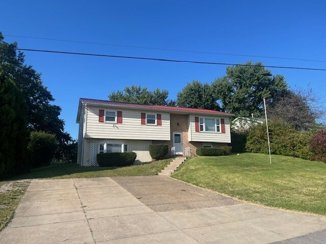 1676 Berry Street  Millcreek PA 16509 photo