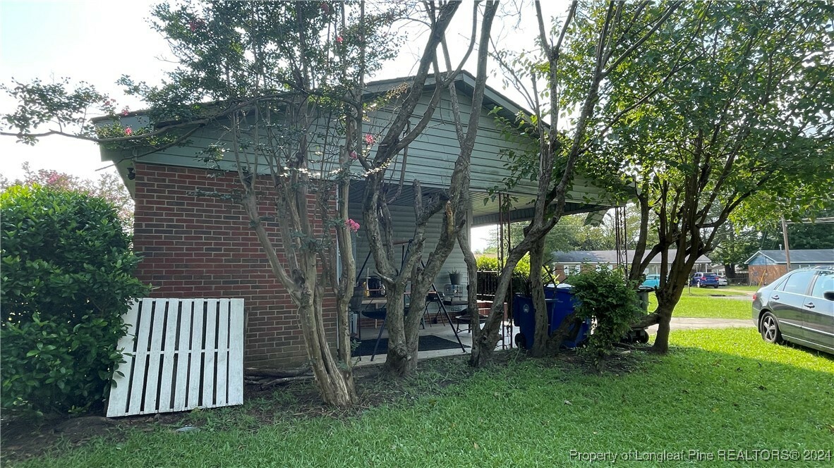 Property Photo:  808 Bronco Lane  NC 28303 