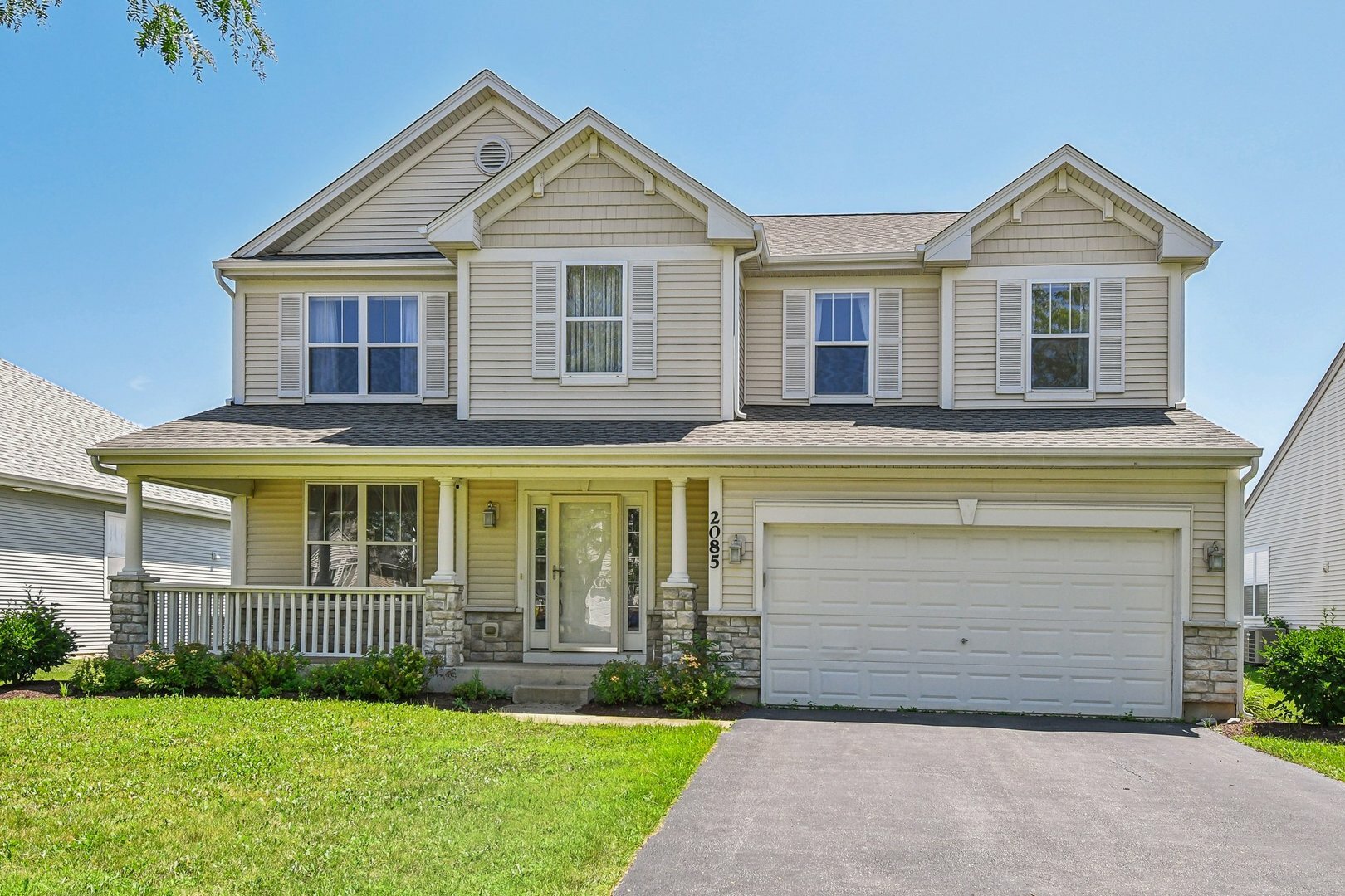 Property Photo: 2085 William Drive IL 60538