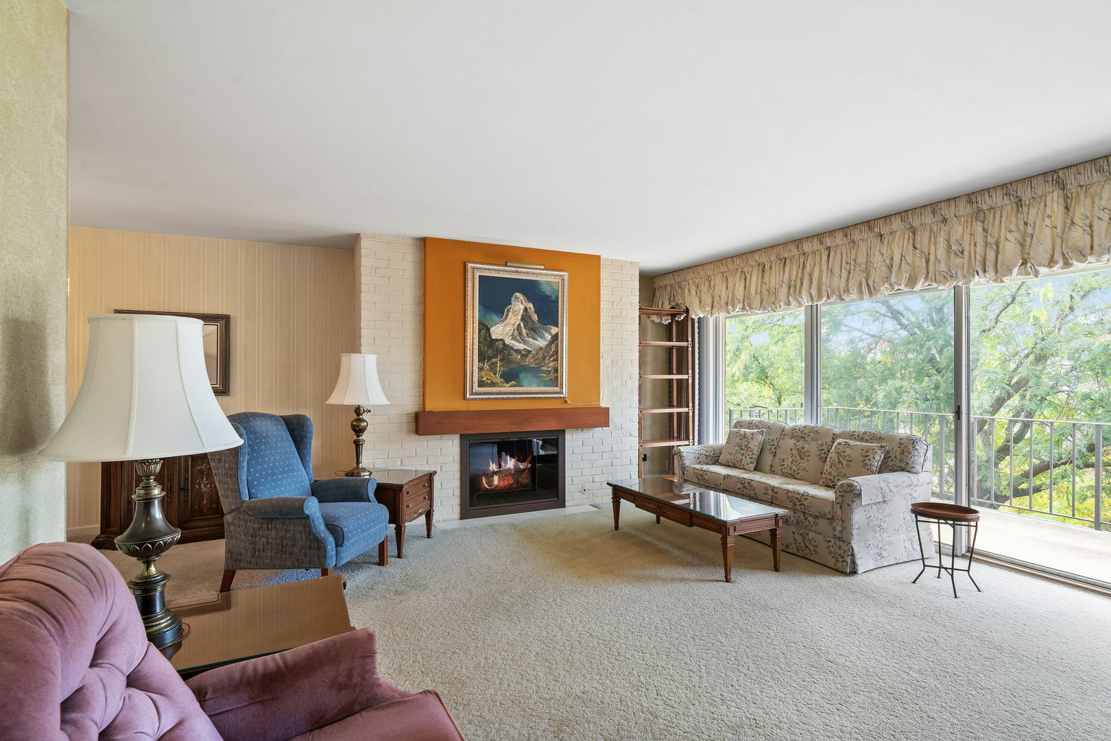 Property Photo:  1 Oak Brook Club Drive B303  IL 60523 