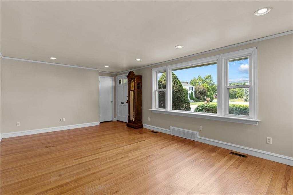 Property Photo:  135 Garden City Drive  RI 02920 