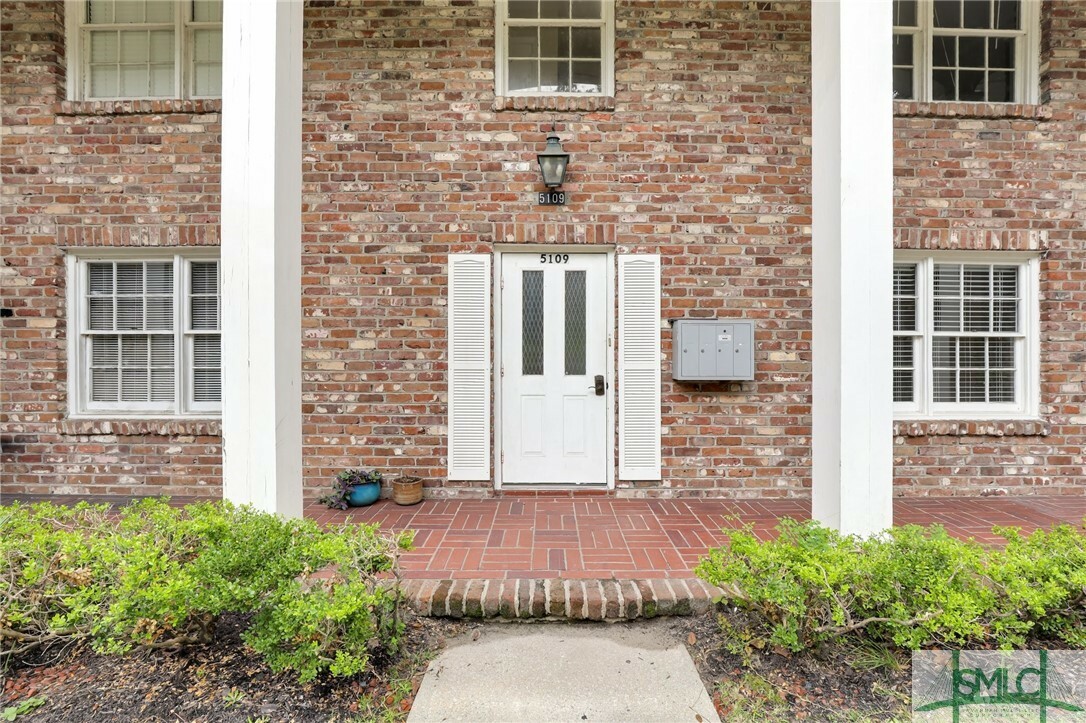 Property Photo:  5109 Abercorn Street 2  GA 31405 