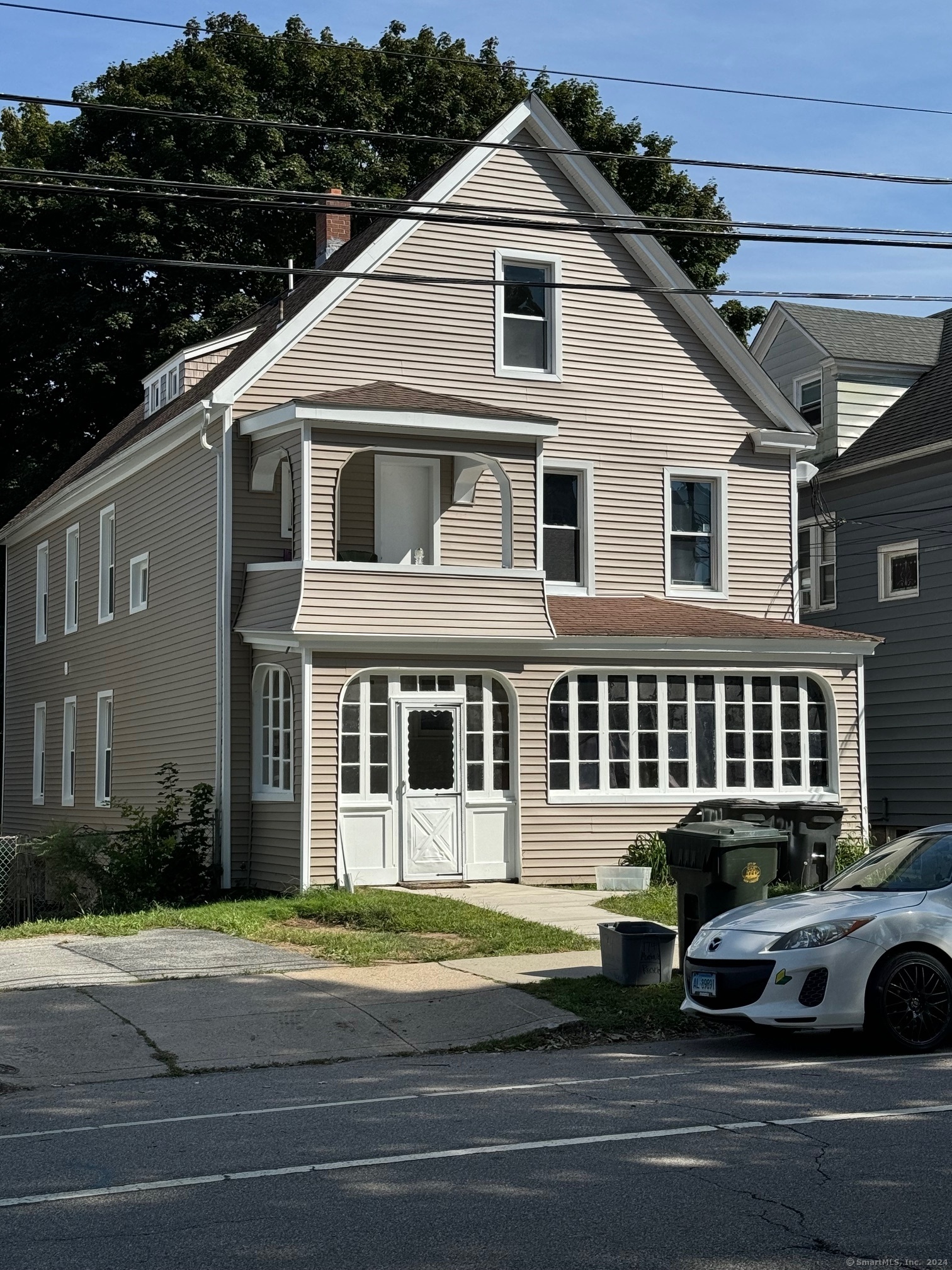 Property Photo:  174 Montauk Avenue  CT 06320 