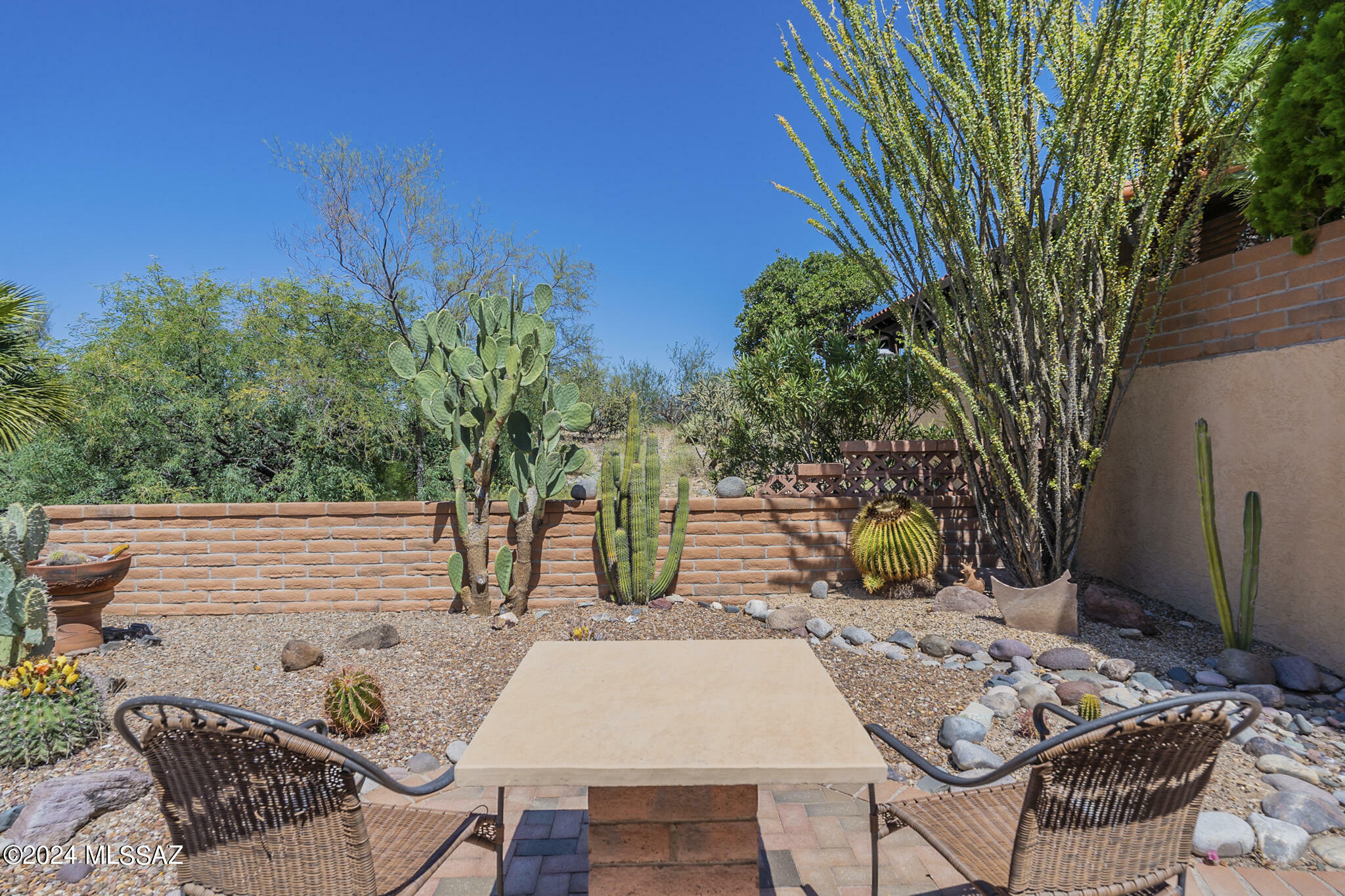 Property Photo:  1240 W Camino Urbano  AZ 85622 