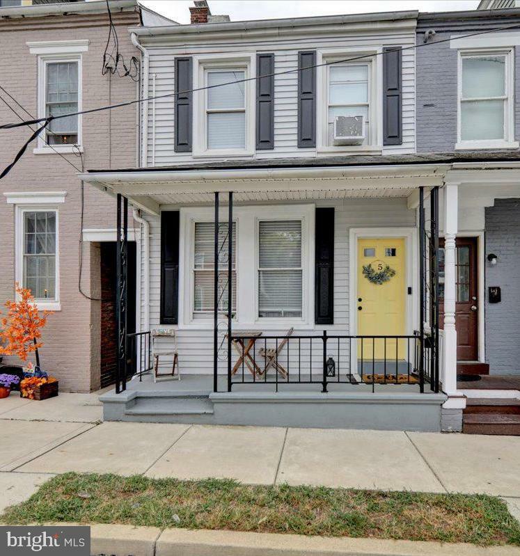 Property Photo:  544 Walnut Street  PA 17512 