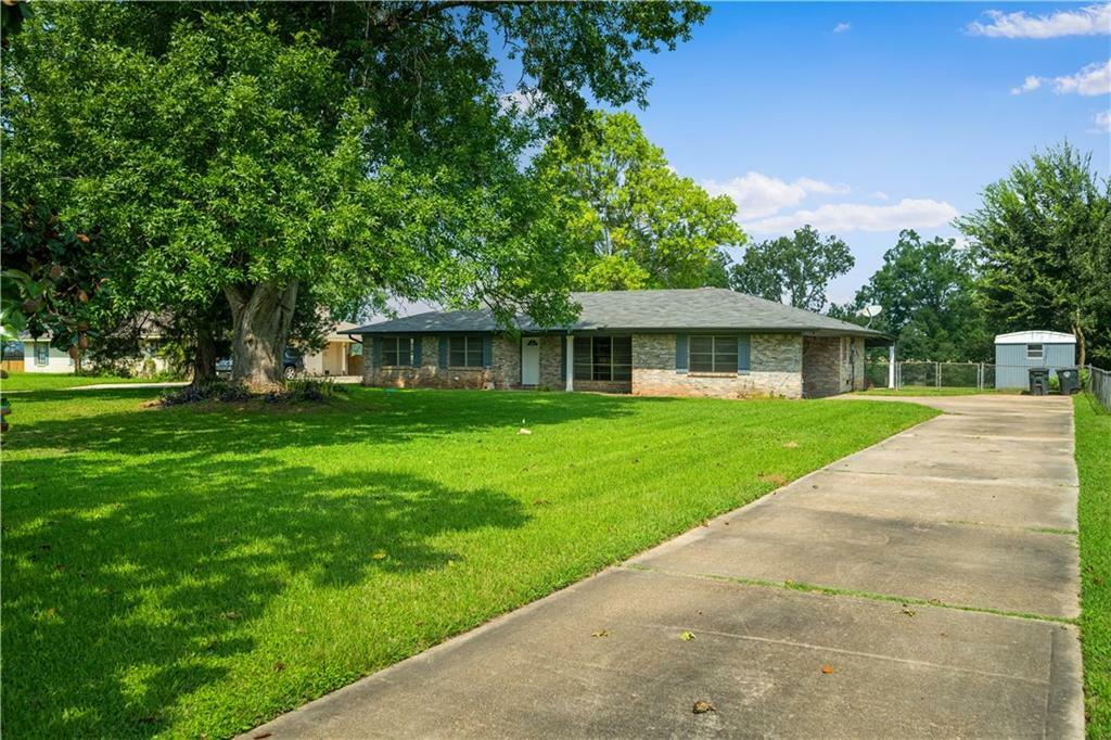 Property Photo: 300 Vienna Bend Drive LA 71457