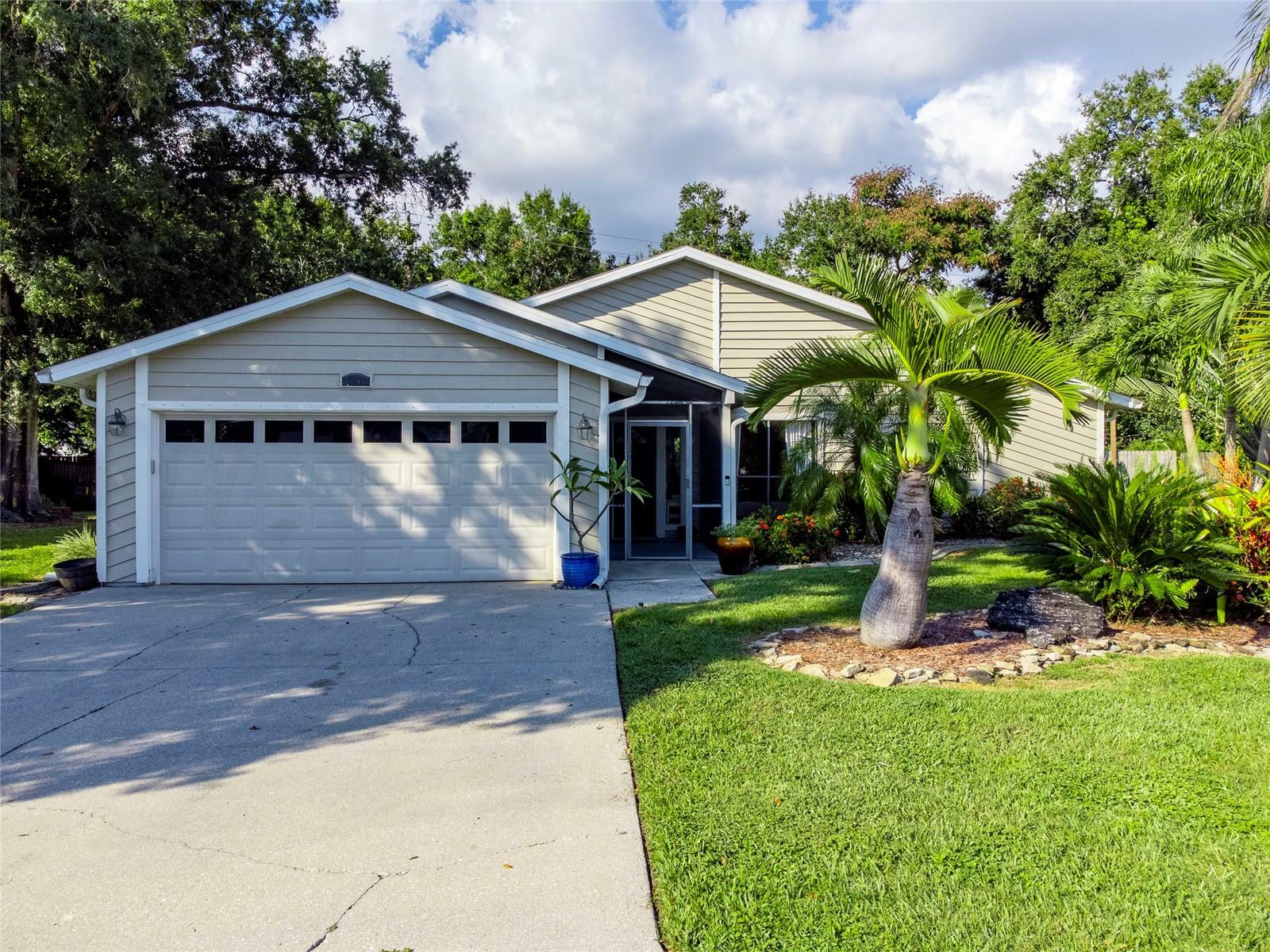 8108 Glenbrooke Place  Sarasota FL 34243 photo