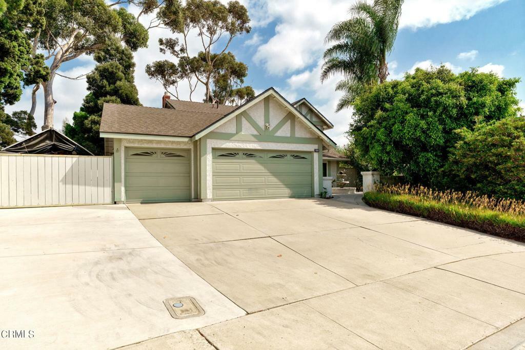 Property Photo:  6986 Penguin Street  CA 93003 