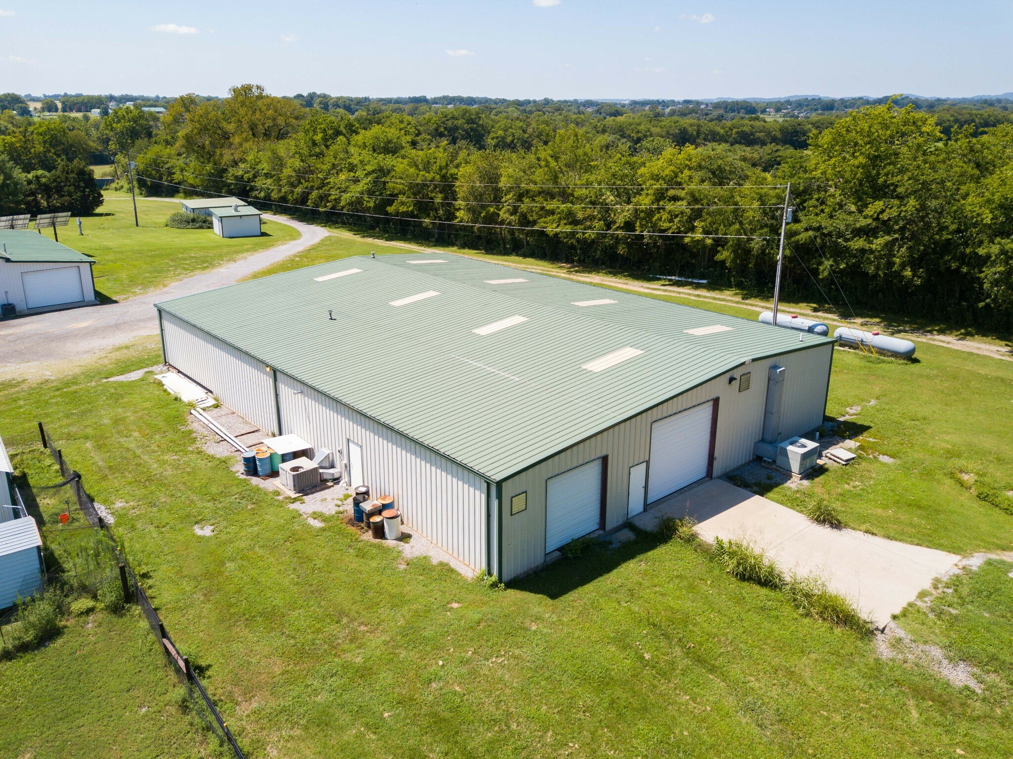Property Photo:  1201 Old Hopewell Rd  TN 37031 