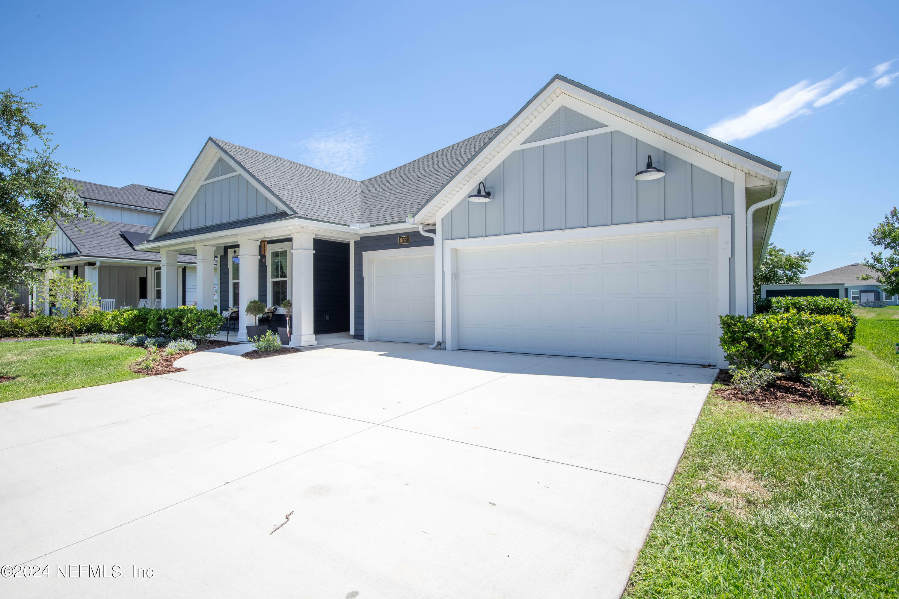 Property Photo:  907 Laurel Valley Drive  FL 32065 