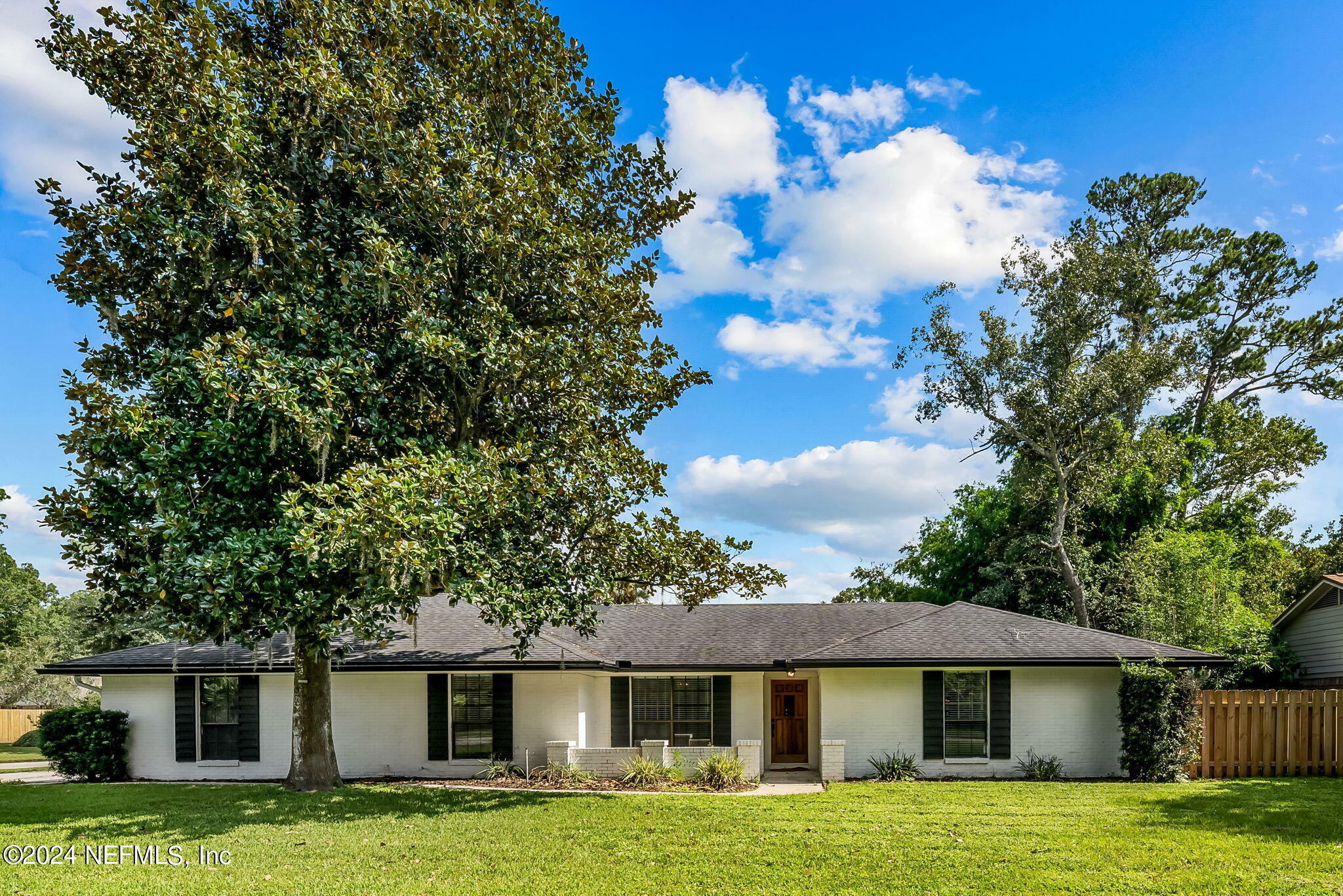 Property Photo:  2920 Dupont Avenue  FL 32217 