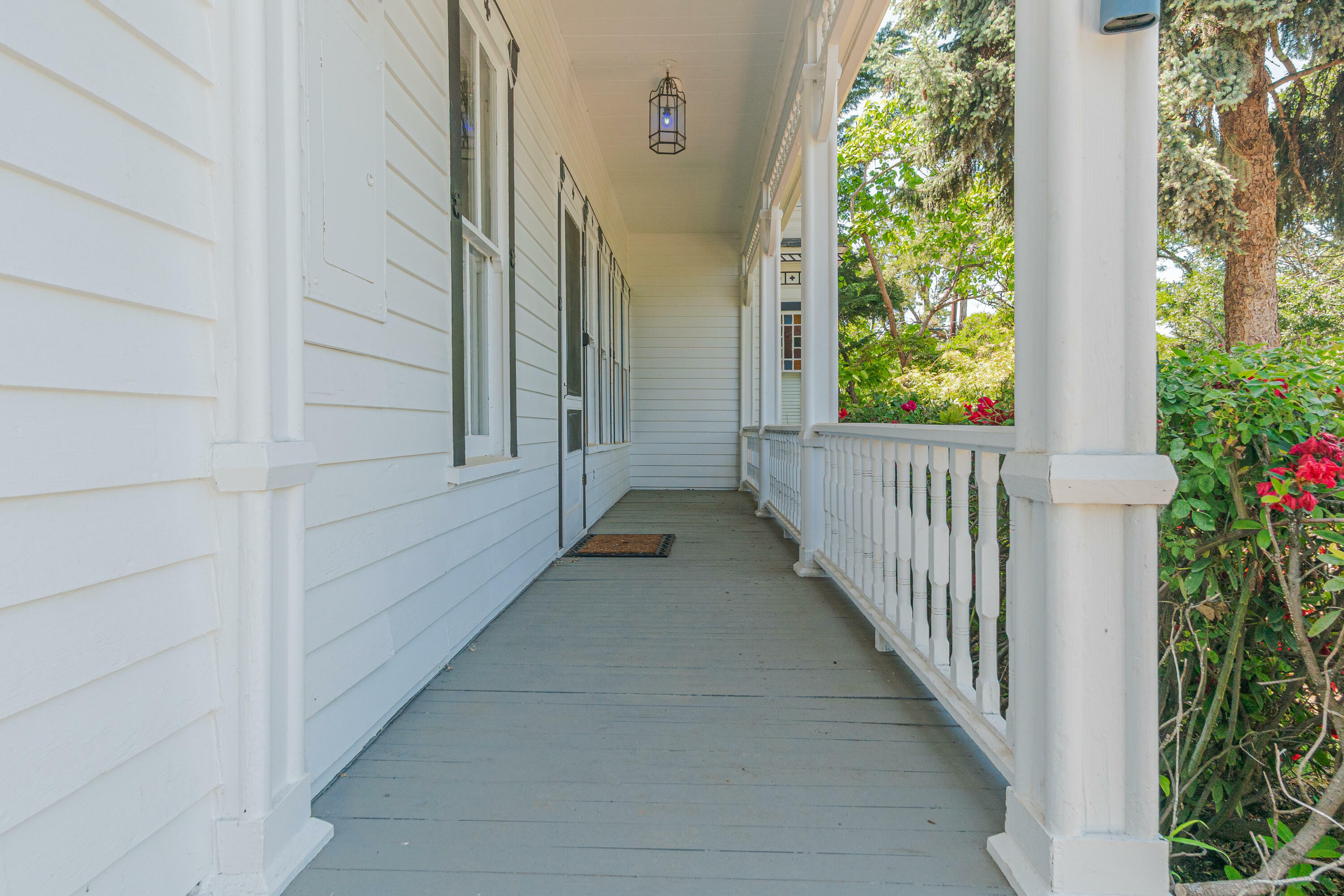 Property Photo:  540 E California Street  OR 97530 