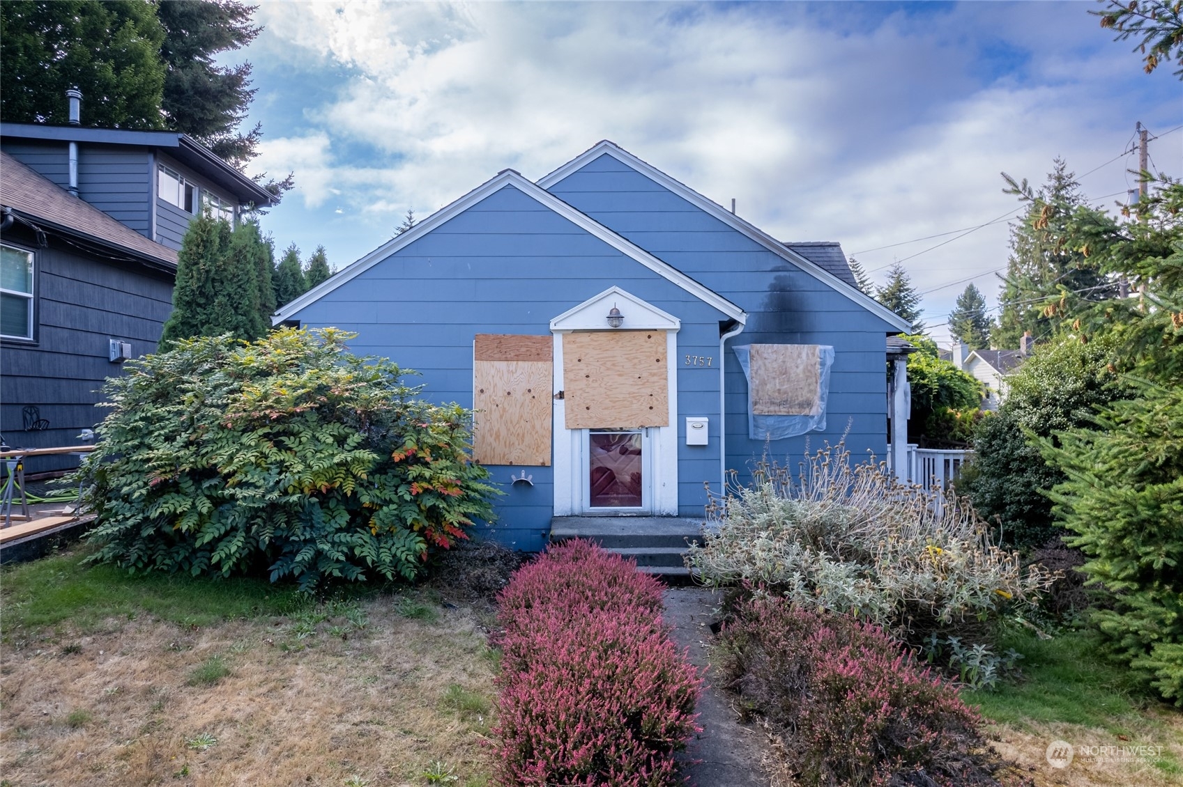 Property Photo:  3757 SW Austin Street  WA 98126 