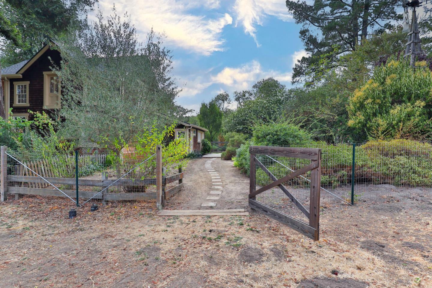 Property Photo:  4815 Hecker Pass Road  CA 95020 