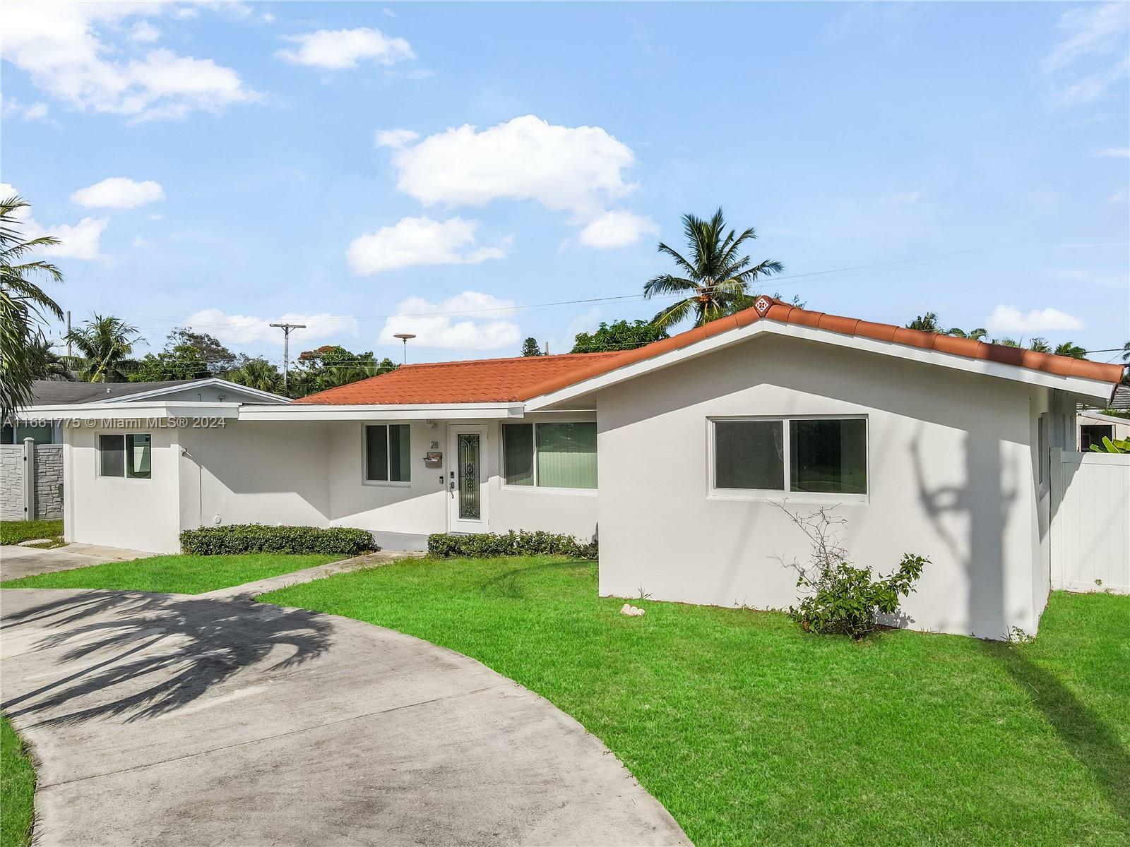 Property Photo:  28 SW 9th Ave  FL 33486 