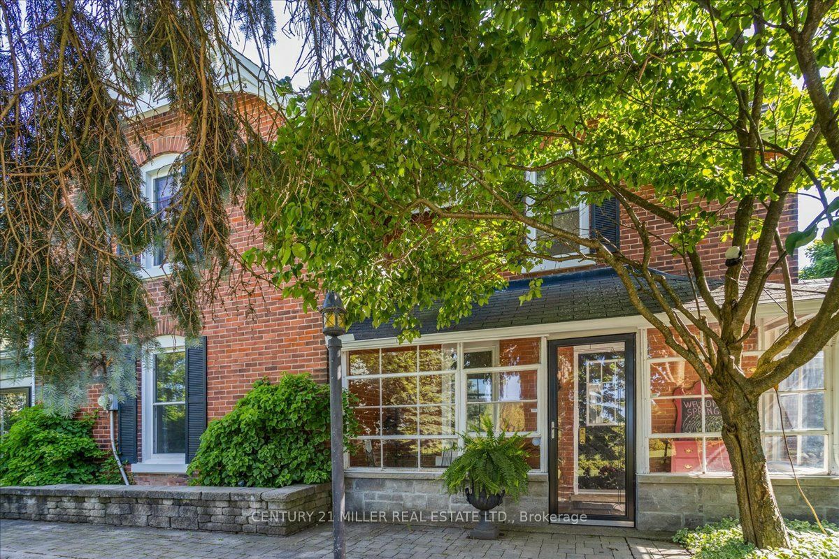 Property Photo: 585 Dundas St E ON L8B 0G7