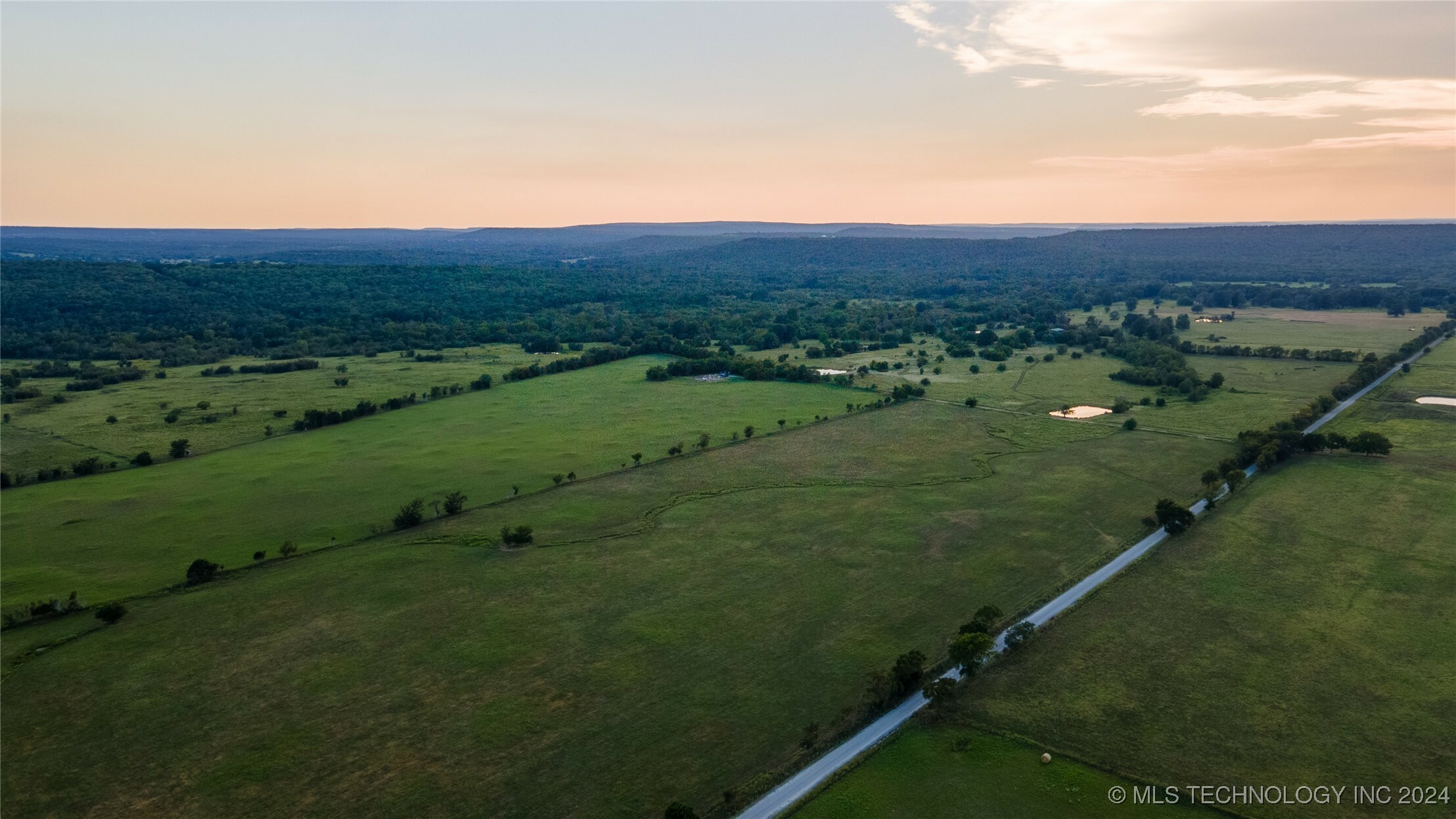 Property Photo:  5 Boat Ramp Road  OK 74432 