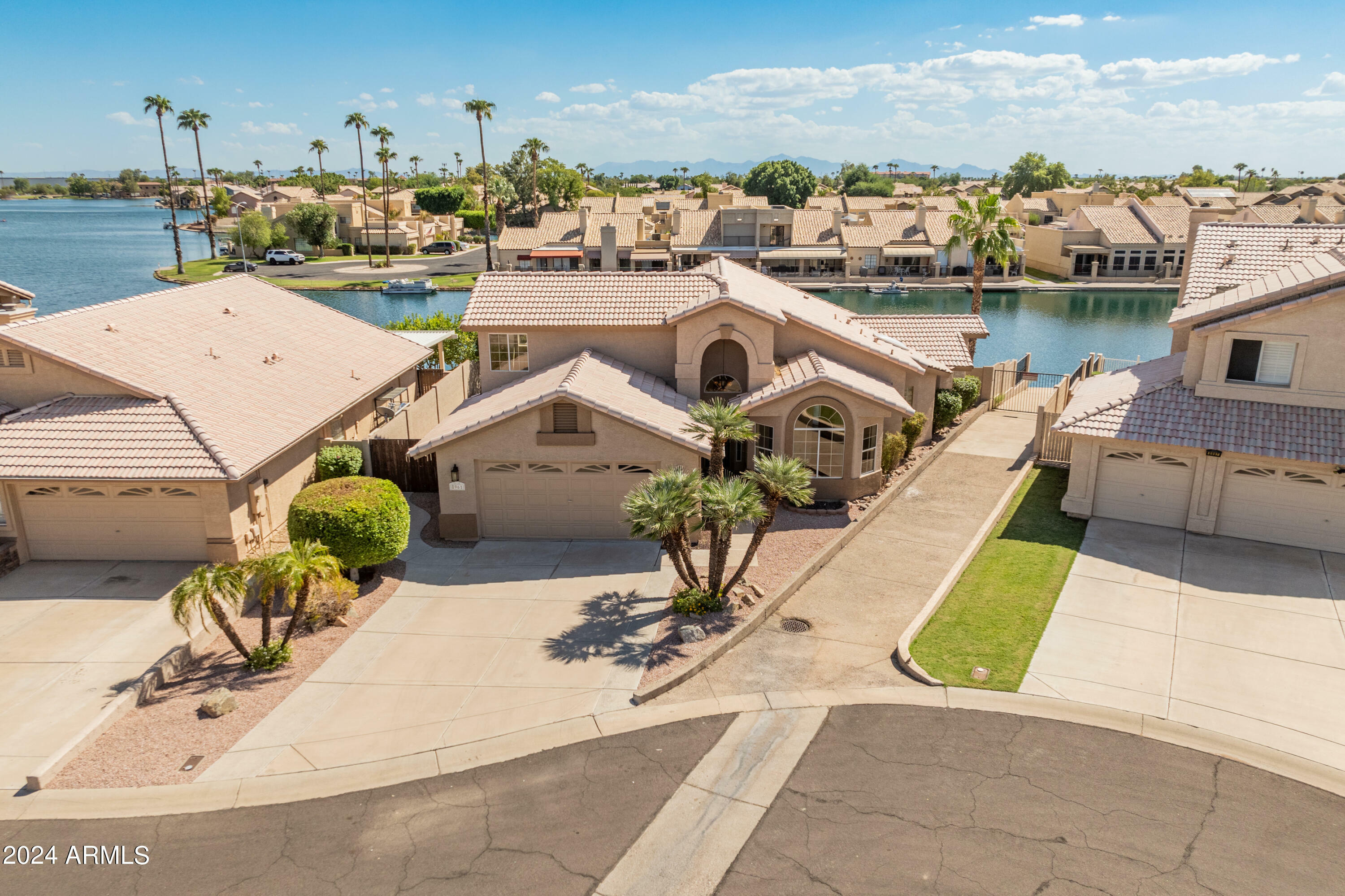 Property Photo:  8961 W Maui Lane  AZ 85381 