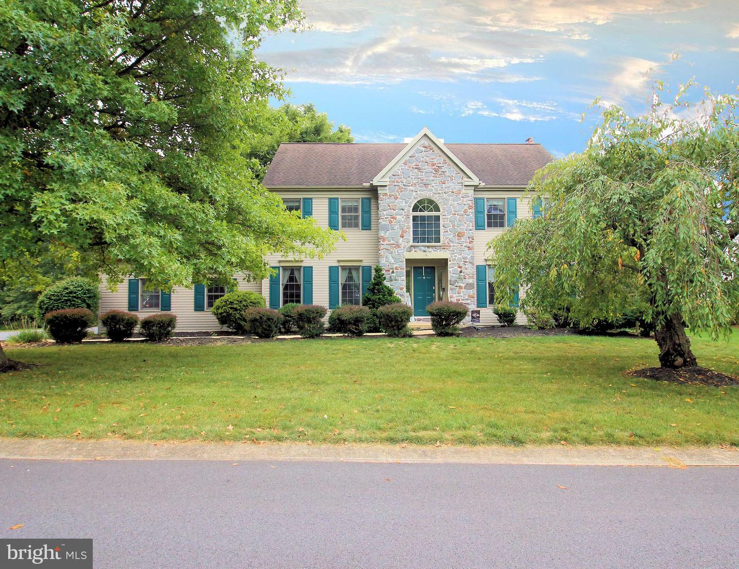 Property Photo:  2662 Valley View Drive  PA 17601 