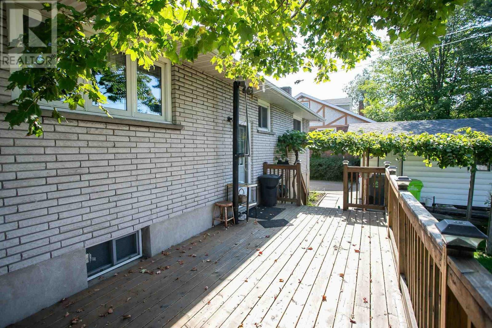 Property Photo:  433 Laurier Ave  ON P6C 5J6 