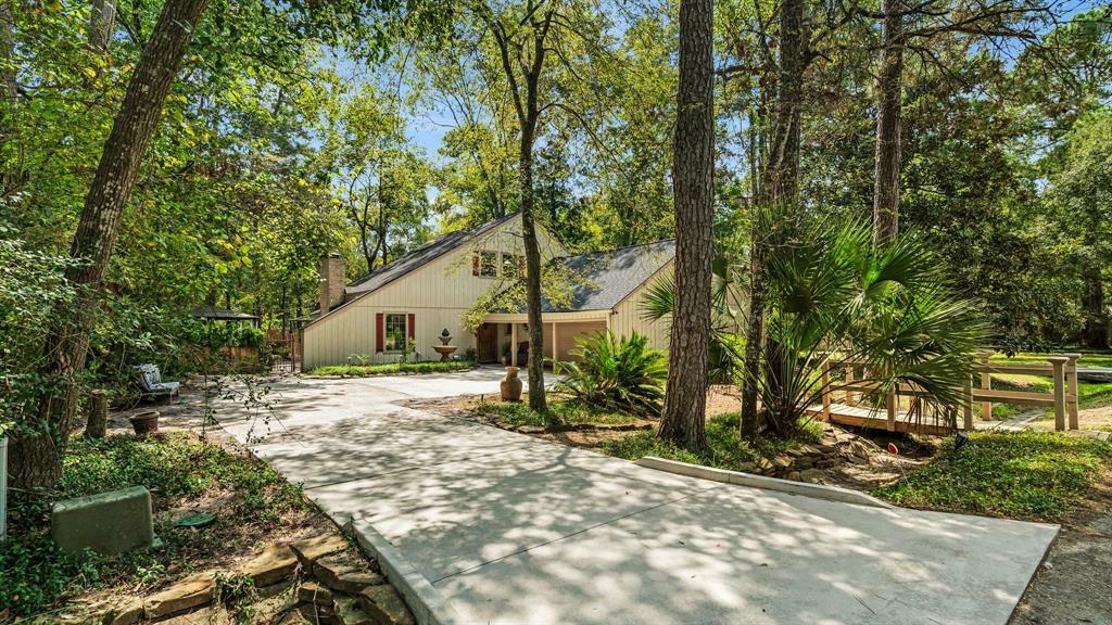 2315 Chestnut Oak Place  The Woodlands TX 77380 photo