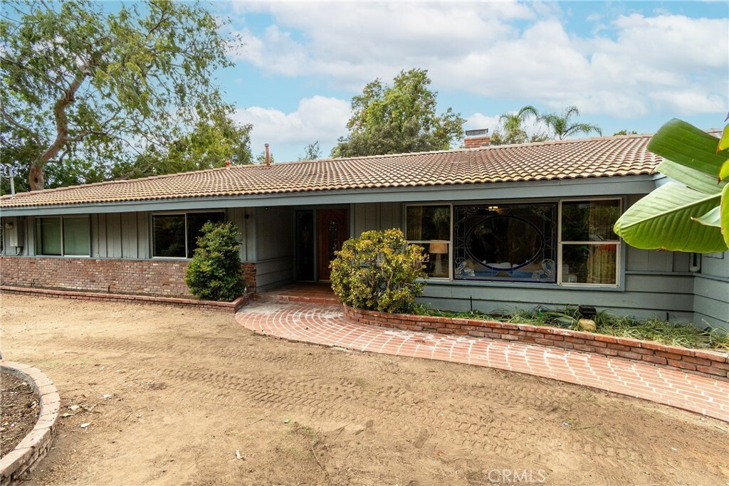 Property Photo:  11181 Newport Avenue  CA 92705 