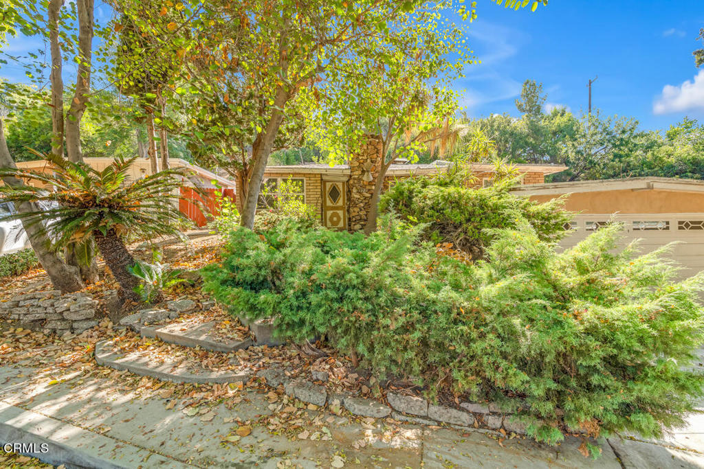 Property Photo: 1320 Oak Hill Place CA 91030