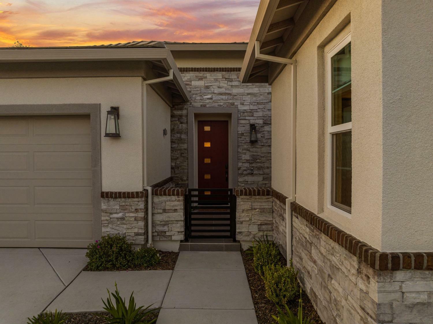 Property Photo:  8883 Eureka Grove Circle  CA 95746 