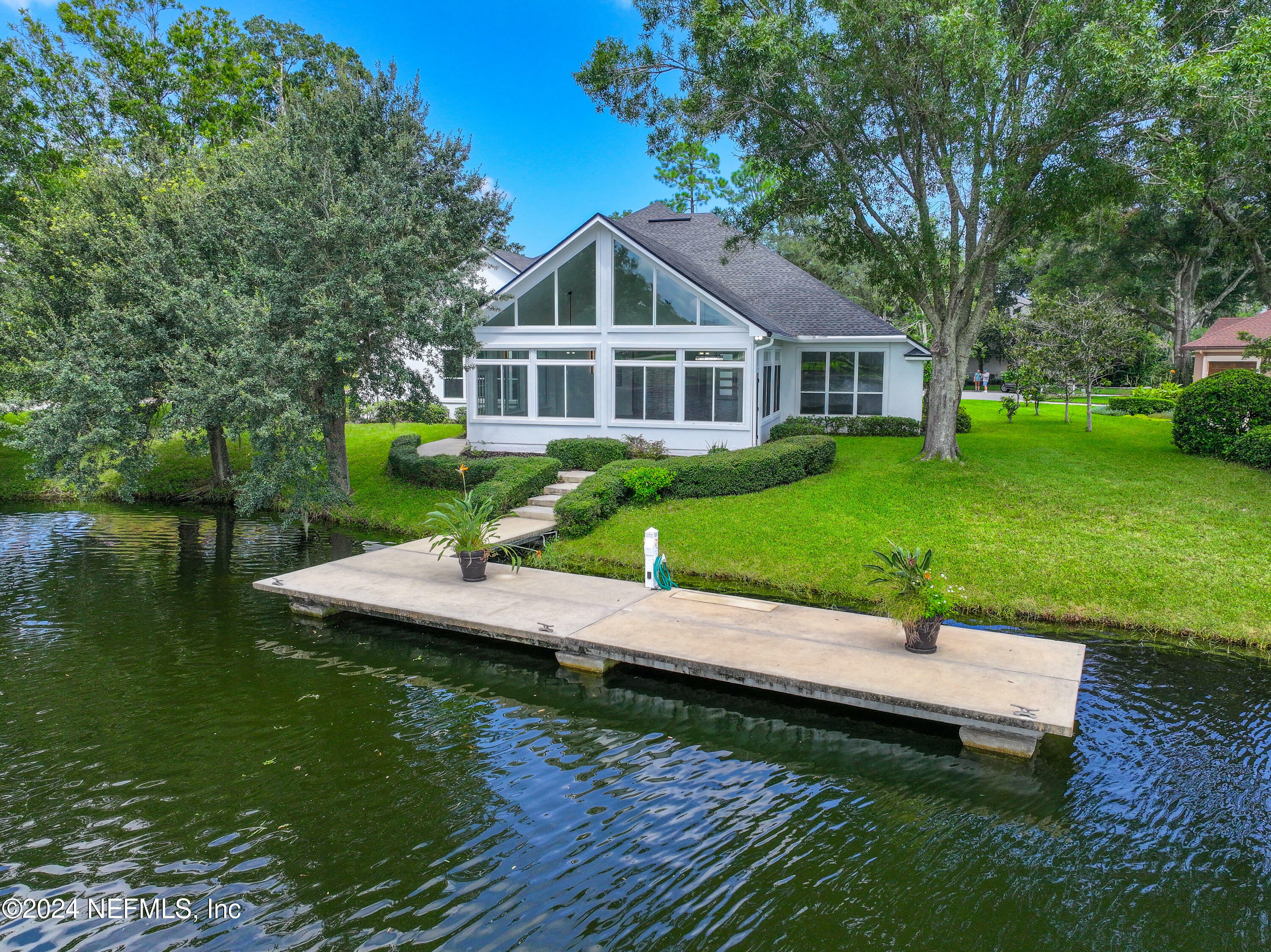 Property Photo:  13600 Emerald Cove Court  FL 32225 