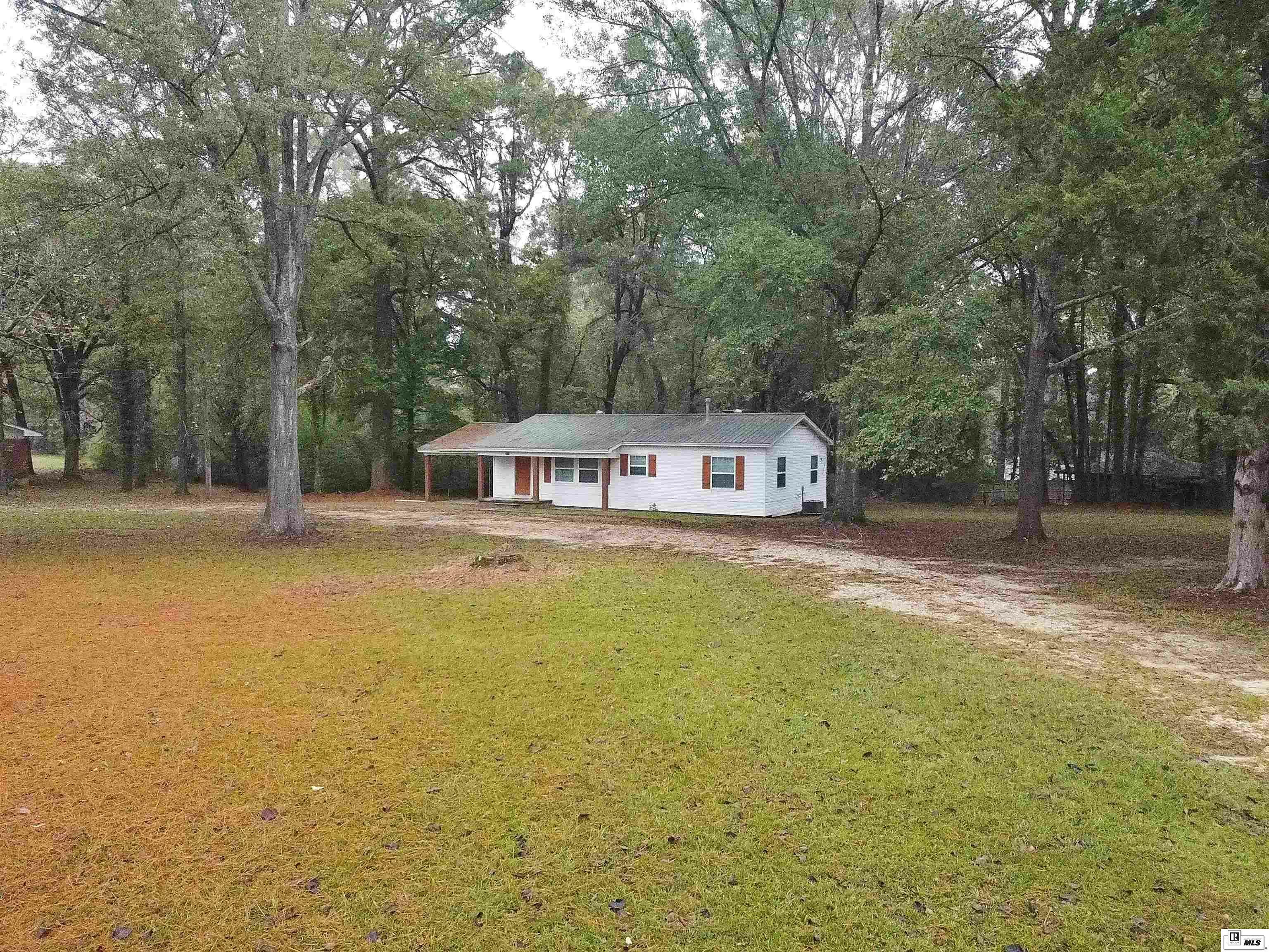 Property Photo:  1609 S Barnett Springs Road  LA 71270 