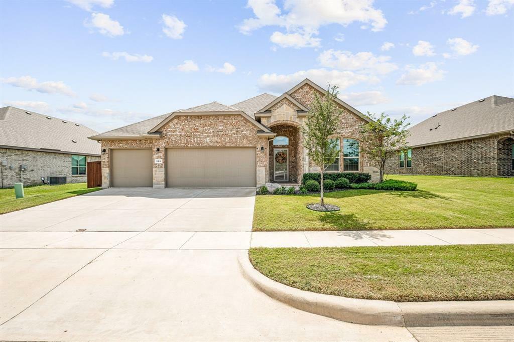 Property Photo:  509 Smart Strike Trail  TX 76049 