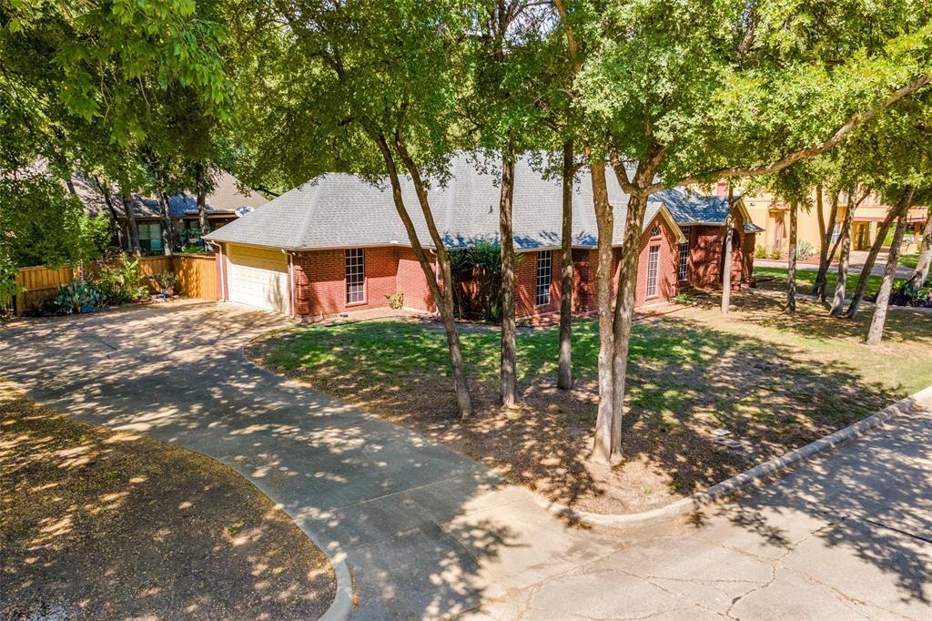 Property Photo:  5909 Forest Lane  TX 76112 