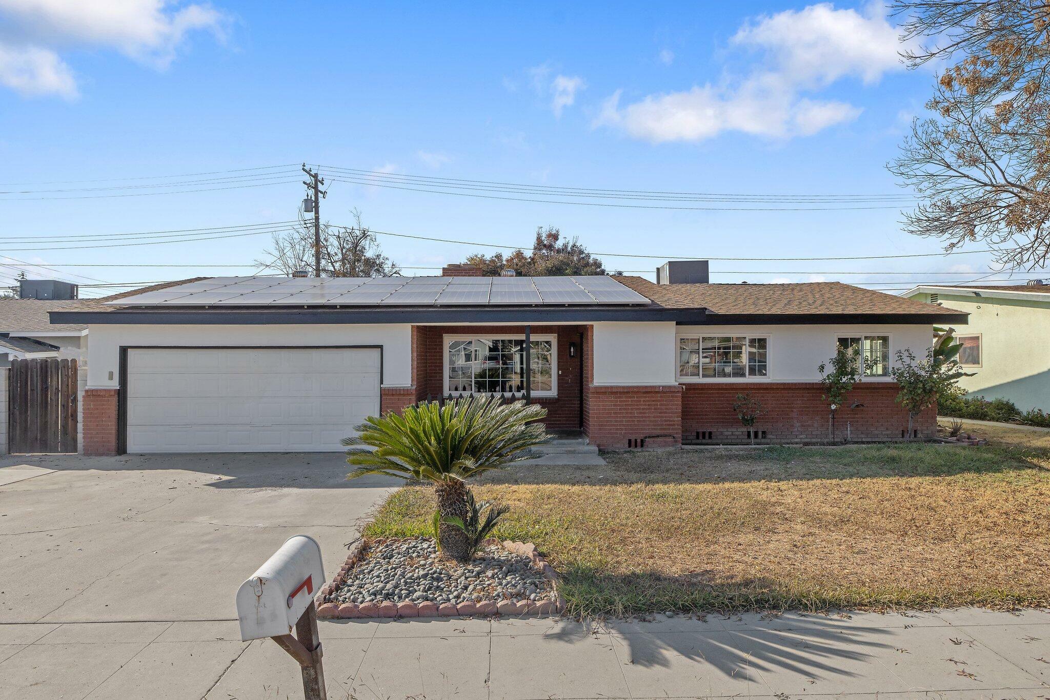 Property Photo:  307 N Lane Street  CA 93274 