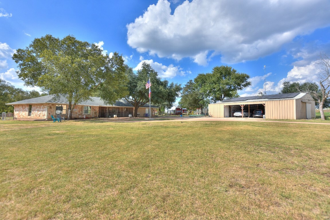 Property Photo:  1925 County Road 152  TX 78626 