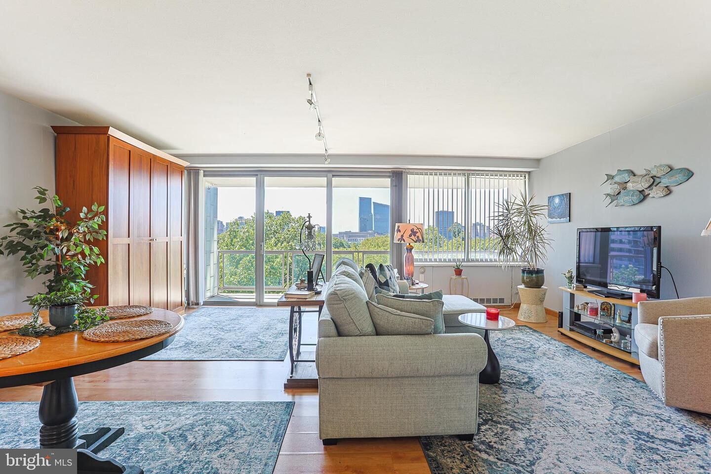 Property Photo: 2401 Pennsylvania Avenue 7A3 PA 19130