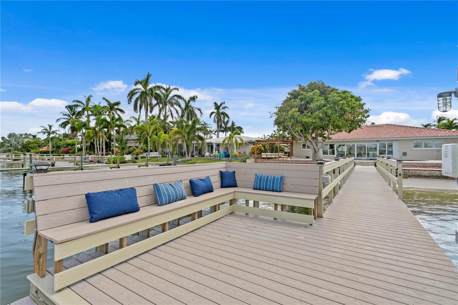 Property Photo: 3111 E Vina Del Mar Boulevard FL 33706