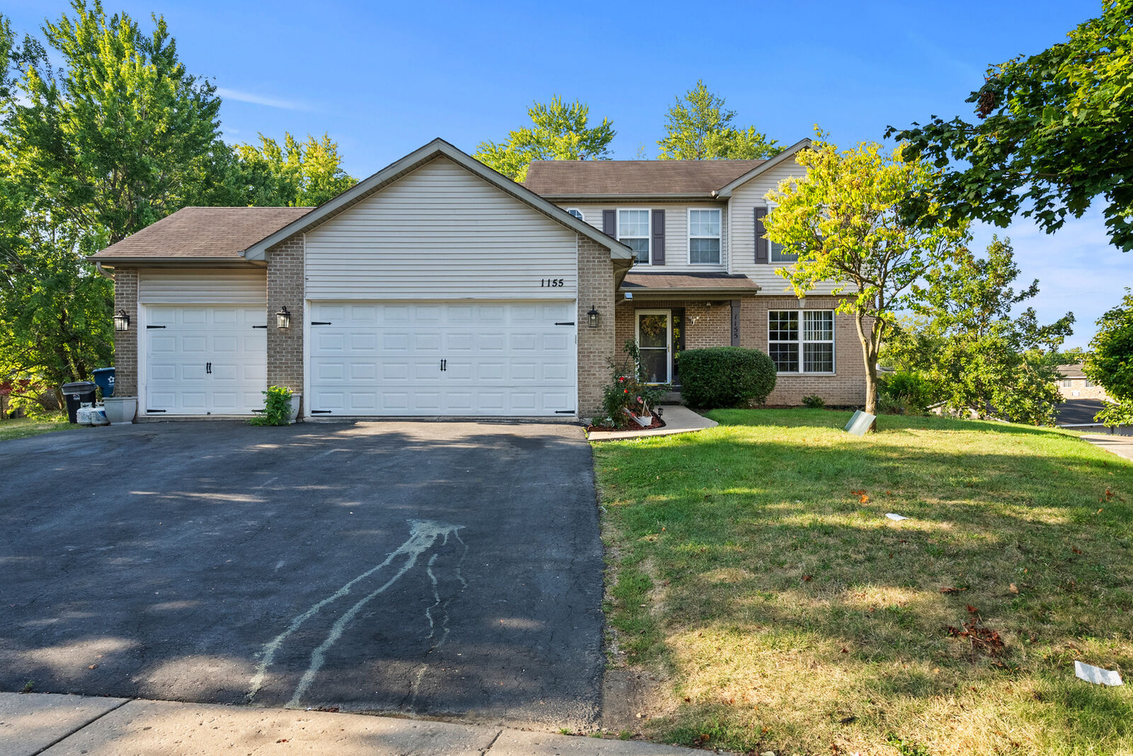 Property Photo:  1155 Manor Court  IL 60403 