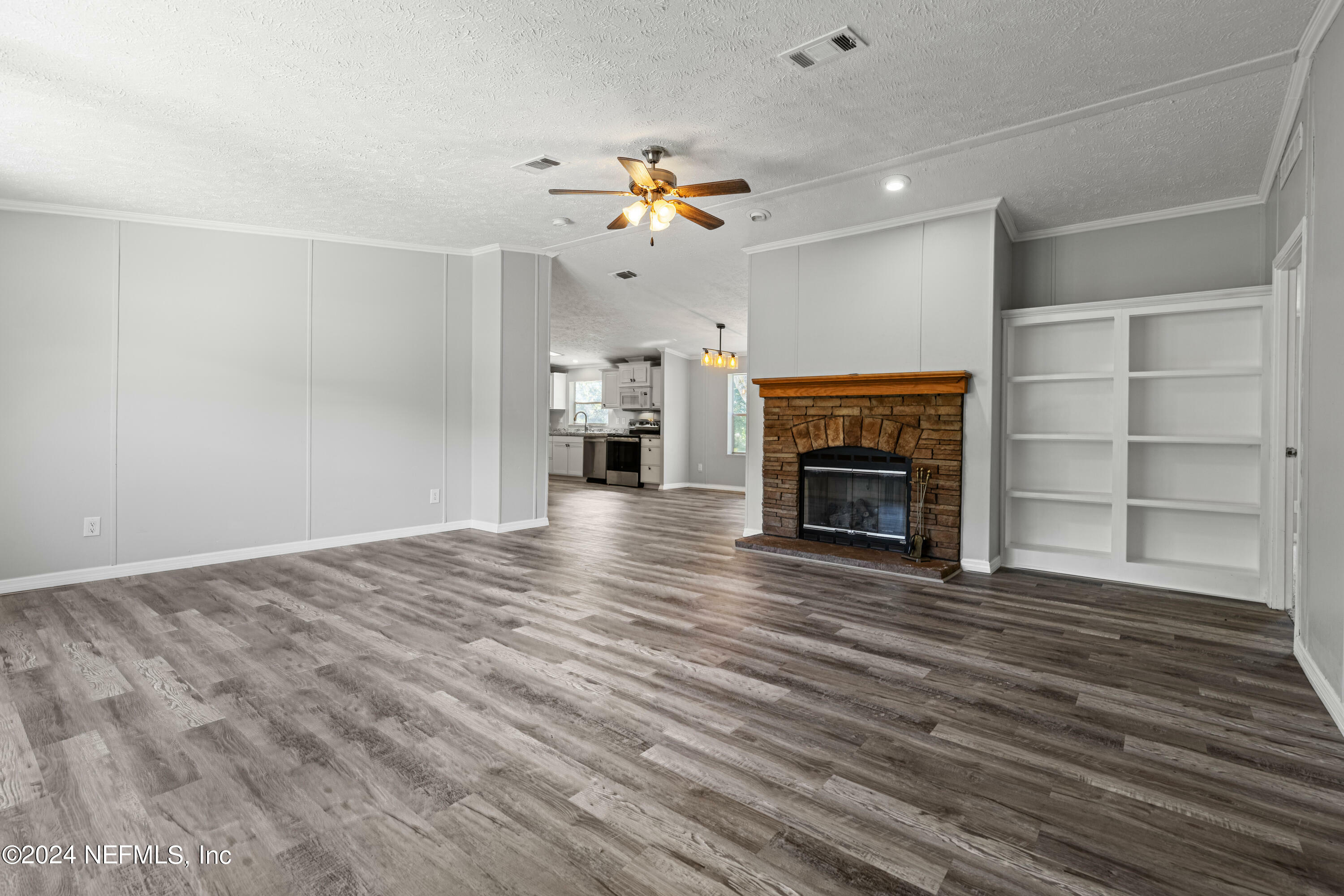 Property Photo:  3994 Suzanne Drive  FL 32068 