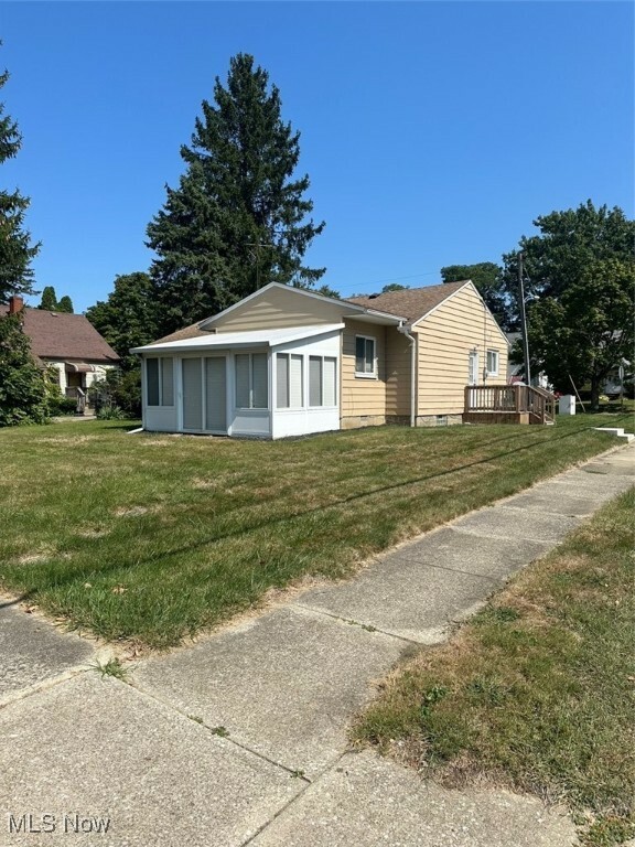 Property Photo:  1044 Winton Avenue  OH 44320 