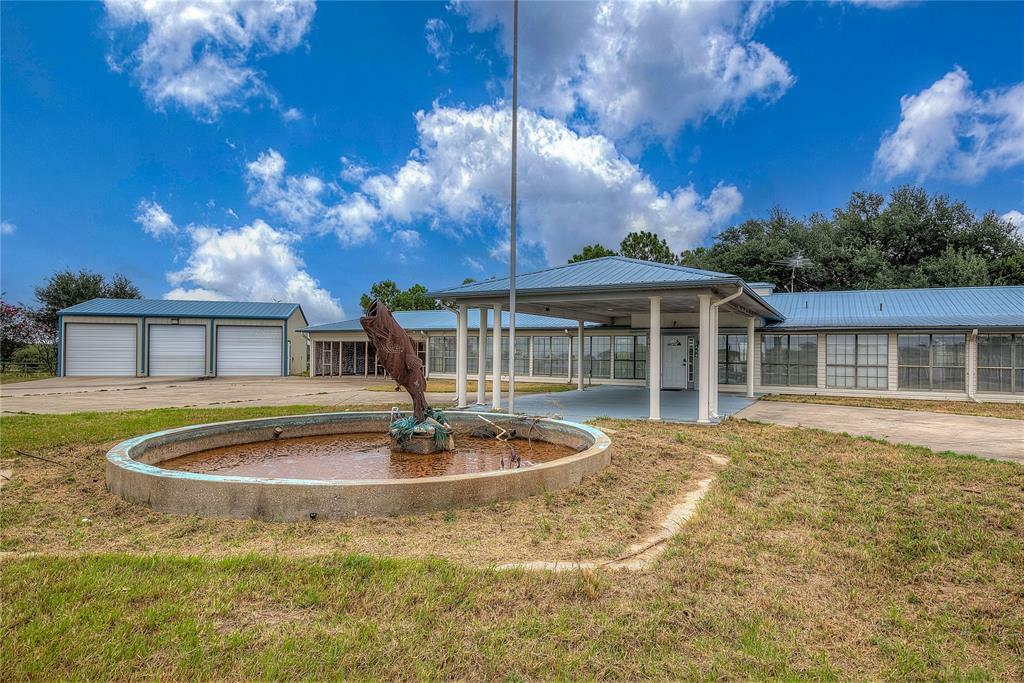 Property Photo: 214 County Road 1900 TX 75497