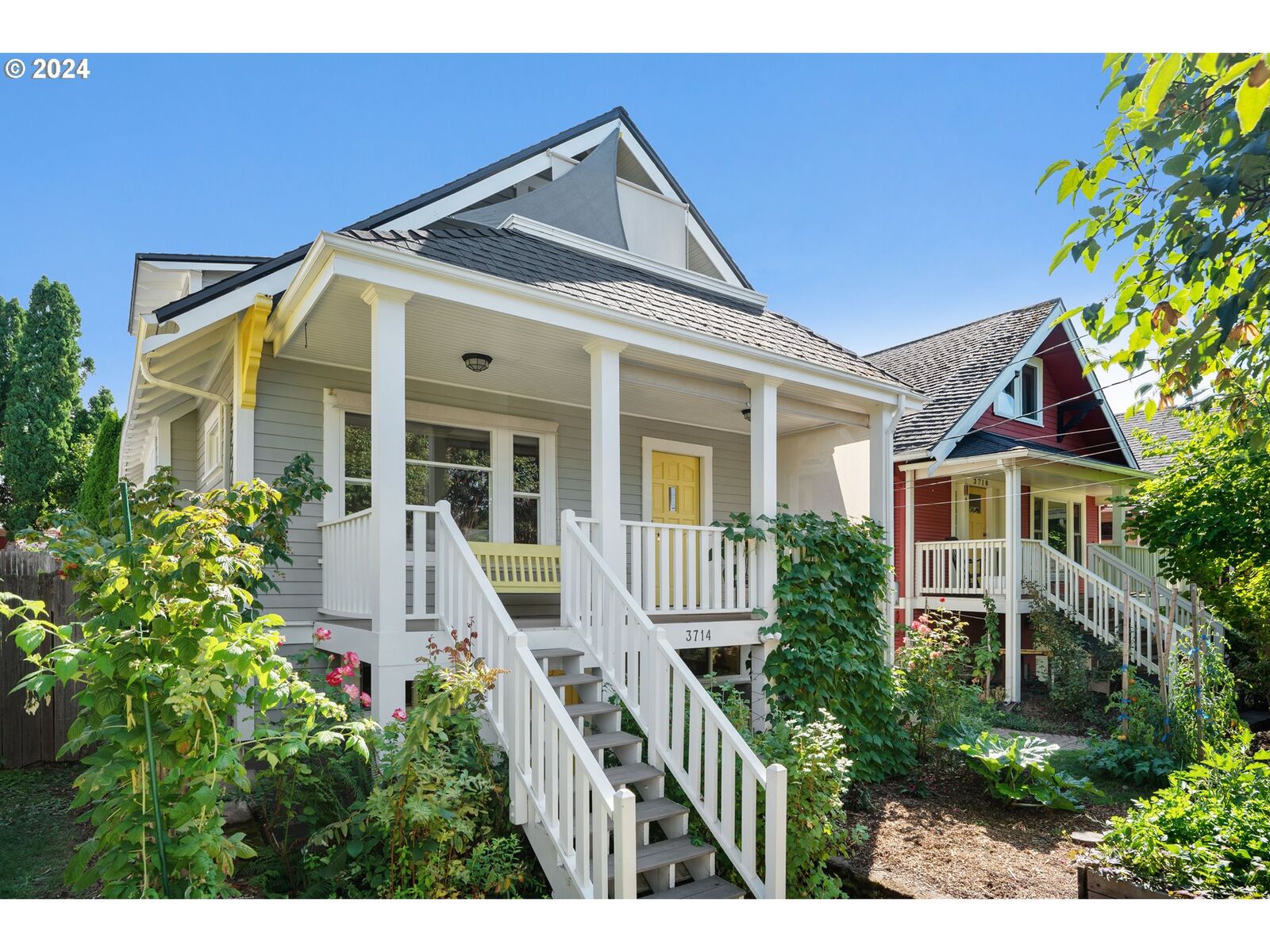 Property Photo: 3714 SE 27th Ave OR 97202