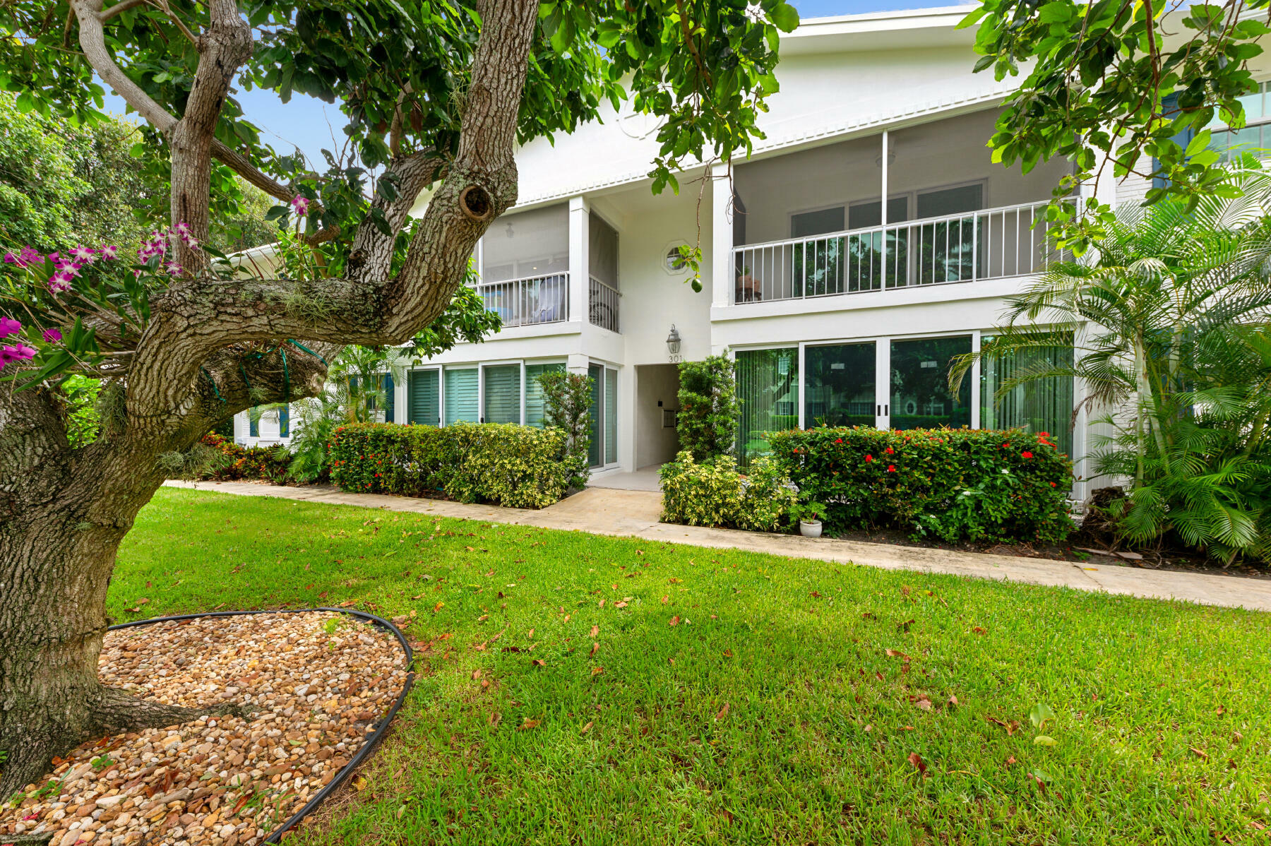 Property Photo:  301 Venetian Drive 15  FL 33483 