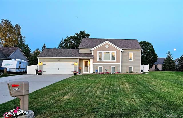 Property Photo:  4415 Timber Line Lane  MI 48439 