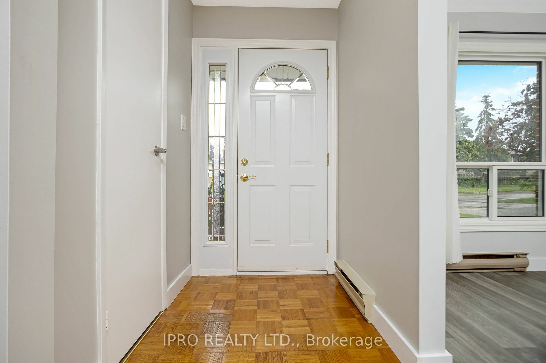 Property Photo:  197 Kingham Rd 197  ON L7J 2P3 